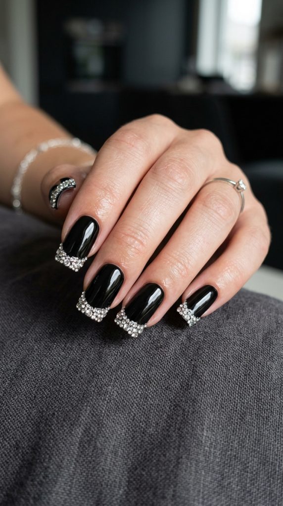 Sleek all-black glossy Y2K nails